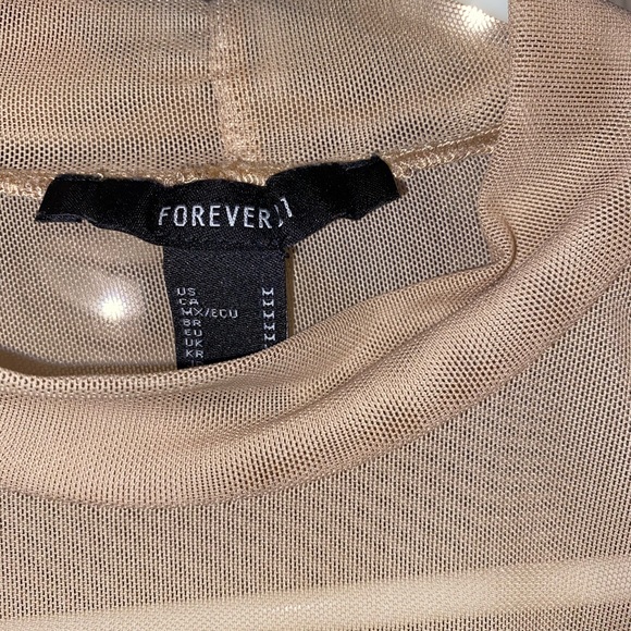 Forever 21 Women’s Mesh top - Picture 2 of 3